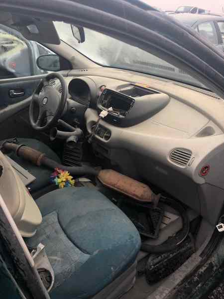 NISSAN ALMERA TINO (V10M) Básico Motor 1,8 Ltr. - 84 kW 16V CAT