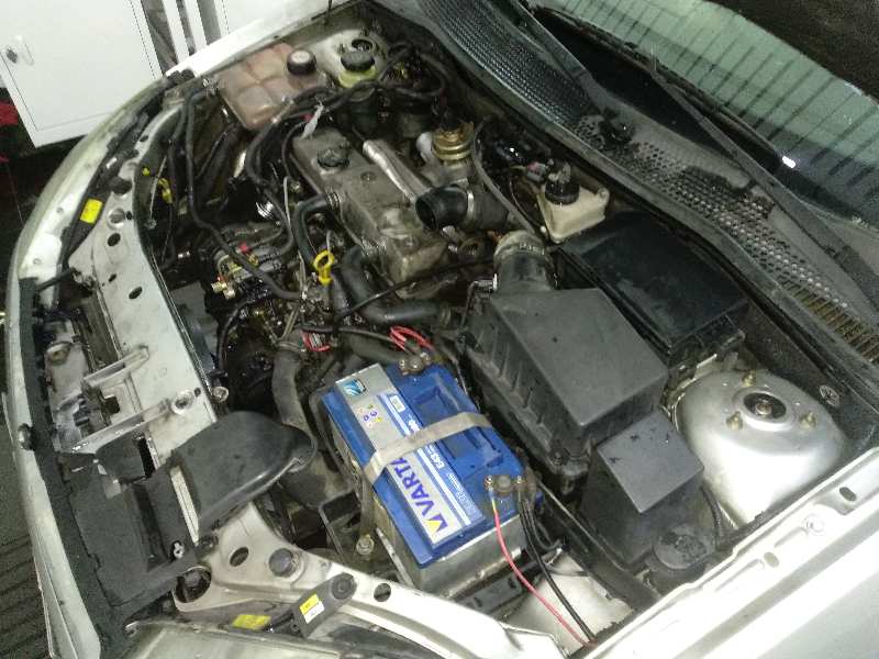 FORD FOCUS BERLINA (CAK) Ambiente   |   08.98 - 12.04