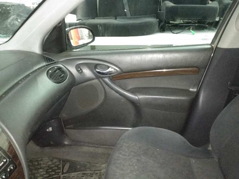 FORD FOCUS BERLINA (CAK) Ambiente   |   08.98 - 12.04
