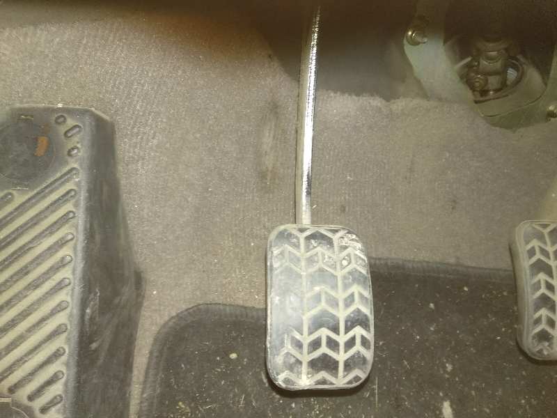 PEDAL EMBRAGUE KIA CARENS 1.8 16V EX Monovolumen