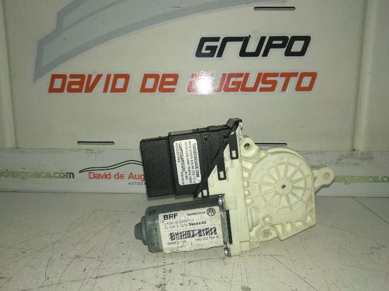 MOTOR ELEVALUNAS TRASERO DERECHO