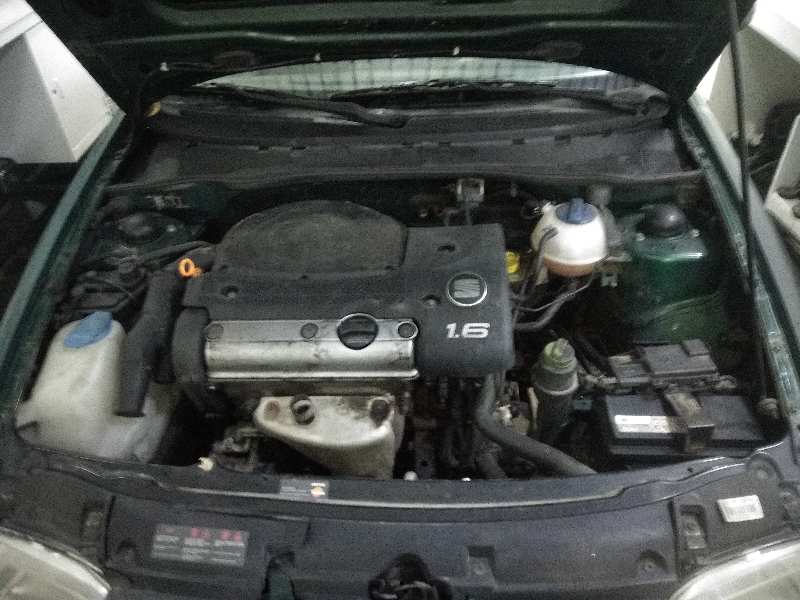 SEAT CORDOBA BERLINA (6K2) Tour Motor 1,6 Ltr. - 55 kW foto 4