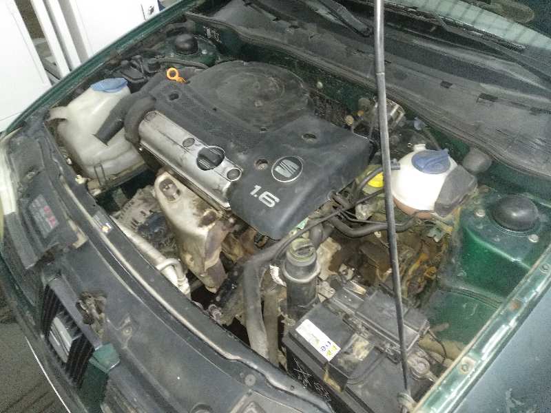 SEAT CORDOBA BERLINA (6K2) Tour Motor 1,6 Ltr. - 55 kW foto 7