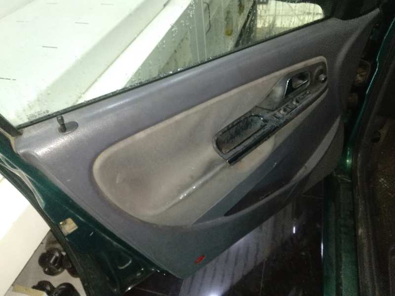 SEAT CORDOBA BERLINA (6K2) Tour Motor 1,6 Ltr. - 55 kW foto 8