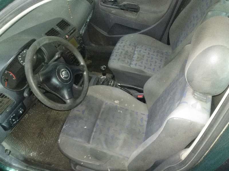 SEAT CORDOBA BERLINA (6K2) Tour Motor 1,6 Ltr. - 55 kW foto 10