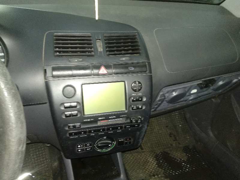 SEAT CORDOBA BERLINA (6K2) Tour Motor 1,6 Ltr. - 55 kW foto 11