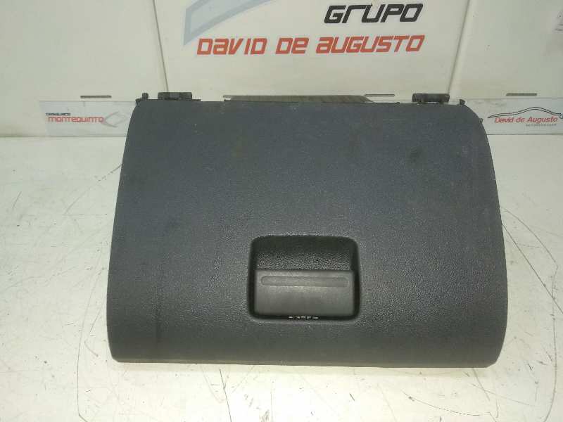 GUANTERA FORD FOCUS BERLINA (CAP) Ambiente (D)