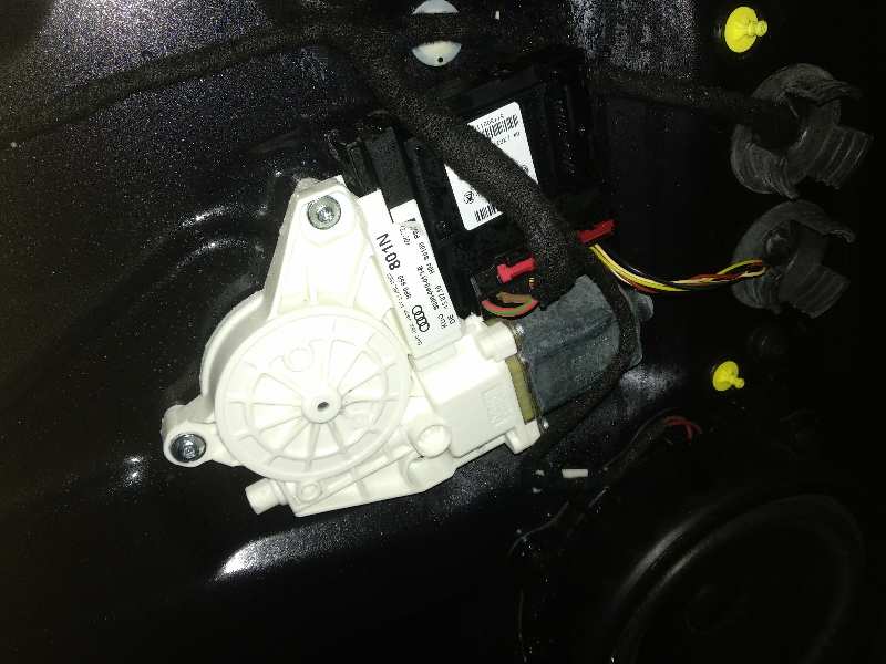 AUDI A3 (8P) 1.6 TDI Ambiente   |   05.09 - 12.12