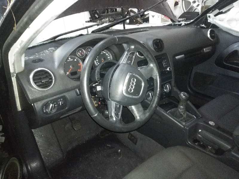 AUDI A3 (8P) 1.6 TDI Ambiente   |   05.09 - 12.12