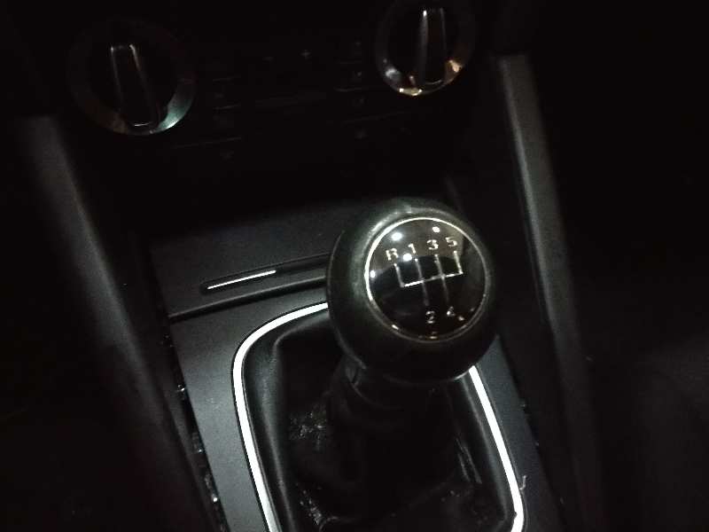 AUDI A3 (8P) 1.6 TDI Ambiente   |   05.09 - 12.12