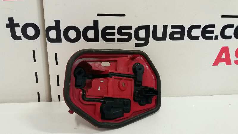 PORTALAMPARAS TRASERO IZQUIERDO PEUGEOT 206 BERLINA Look   |   10.04 - 12.05