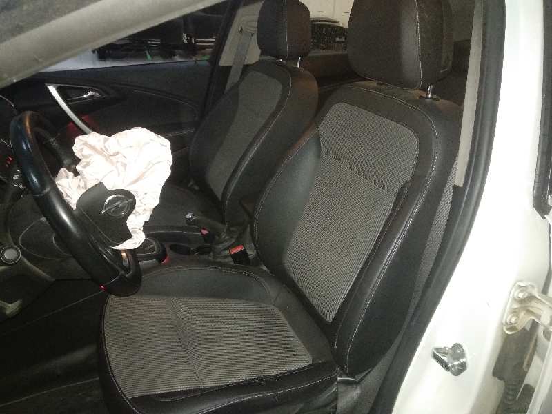 OPEL ASTRA J LIM. 4TÜRIG Excellence Motor 1,7 Ltr. - 81 kW 16V CDTI