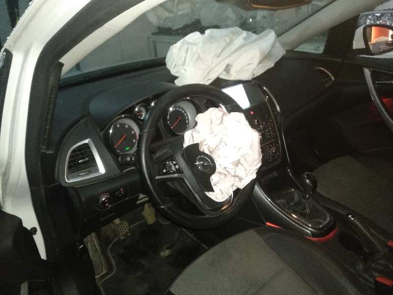 OPEL ASTRA J LIM. 4TÜRIG Excellence Motor 1,7 Ltr. - 81 kW 16V CDTI