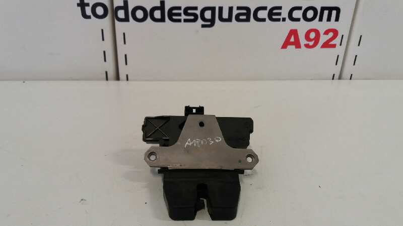 CERRADURA MALETERO / PORTON FORD FOCUS BERLINA (CAP) Ambiente (D)