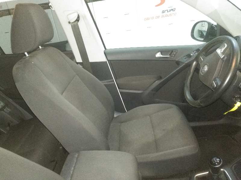 VOLKSWAGEN TIGUAN (5N2) R-Line BlueMotion   |   01.15 - 12.16