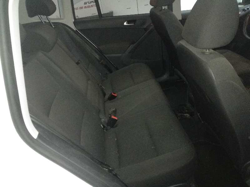 VOLKSWAGEN TIGUAN (5N2) R-Line BlueMotion   |   01.15 - 12.16