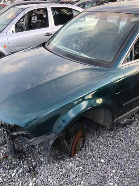 VOLKSWAGEN PASSAT BERLINA (3B3) Advance Motor 1,9 Ltr. - 96 kW TDI foto 2