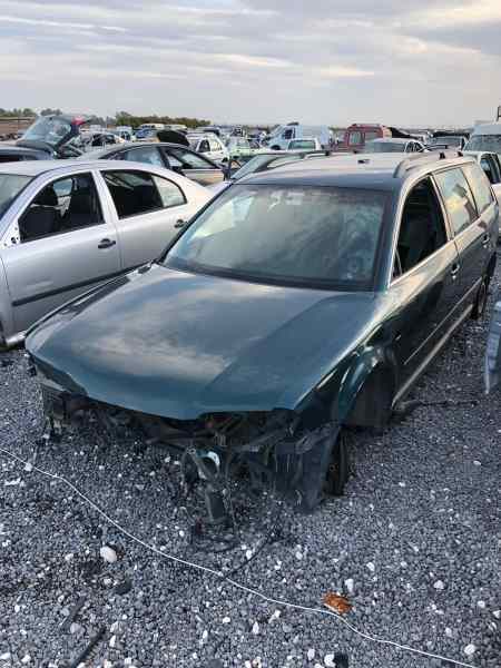 VOLKSWAGEN PASSAT BERLINA (3B3) Advance Motor 1,9 Ltr. - 96 kW TDI foto 4