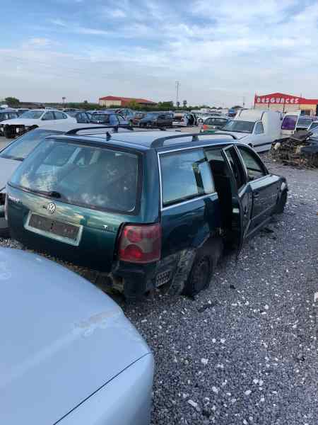 VOLKSWAGEN PASSAT BERLINA (3B3) Advance Motor 1,9 Ltr. - 96 kW TDI foto 7
