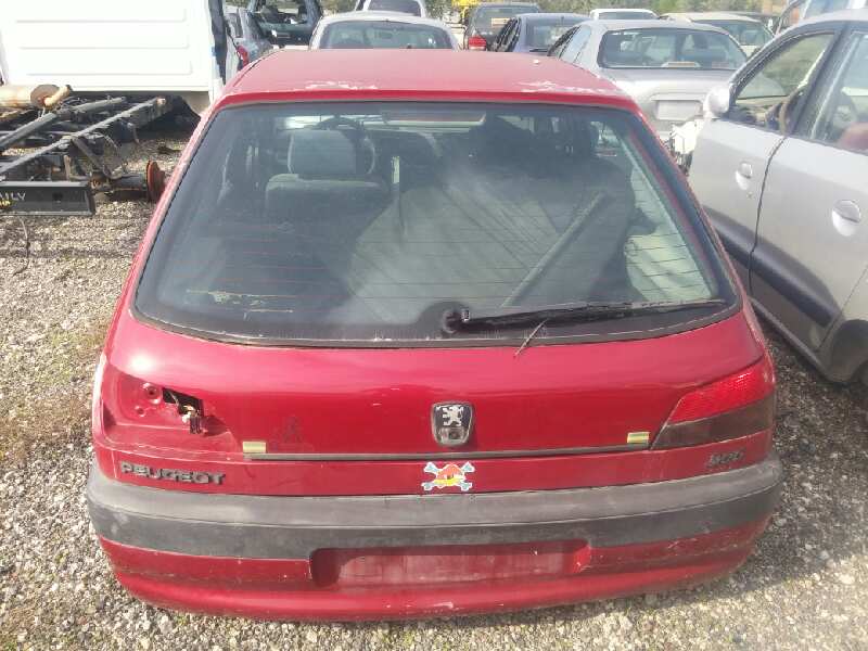 PUERTA DELANTERA DERECHA PEUGEOT 306 BERLINA 3/5 PUERTAS (S1) Graffic