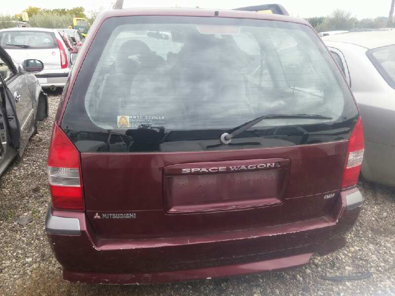 MITSUBISHI SPACE WAGON (N80/N90) 2,4 GLX 4WD Motor 2,4 Ltr. - 110 kW GDI CAT foto 2