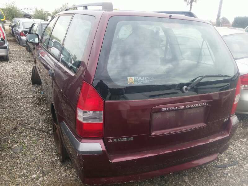 MITSUBISHI SPACE WAGON (N80/N90) 2,4 GLX 4WD Motor 2,4 Ltr. - 110 kW GDI CAT foto 3