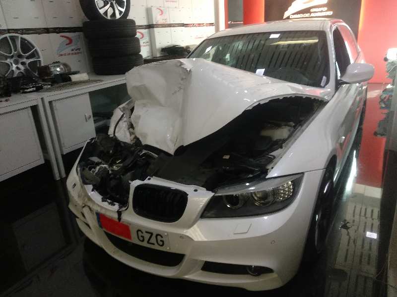 BMW SERIE 3 BERLINA (E90) 320d   |   03.10 - 12.11 foto 3