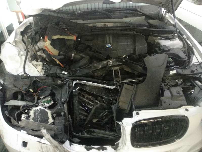 BMW SERIE 3 BERLINA (E90) 320d   |   03.10 - 12.11 foto 4