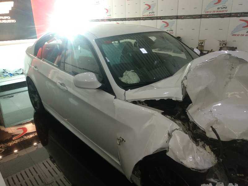 BMW SERIE 3 BERLINA (E90) 320d   |   03.10 - 12.11 foto 8