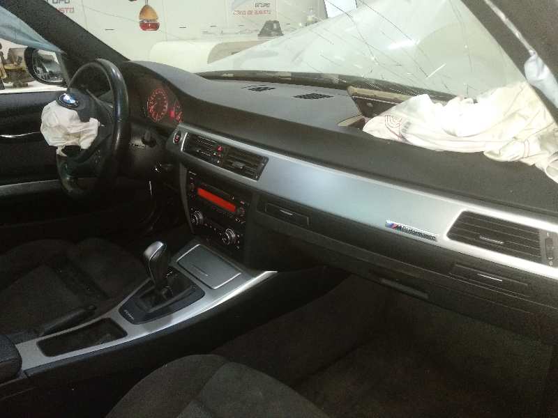 BMW SERIE 3 BERLINA (E90) 320d   |   03.10 - 12.11 foto 11