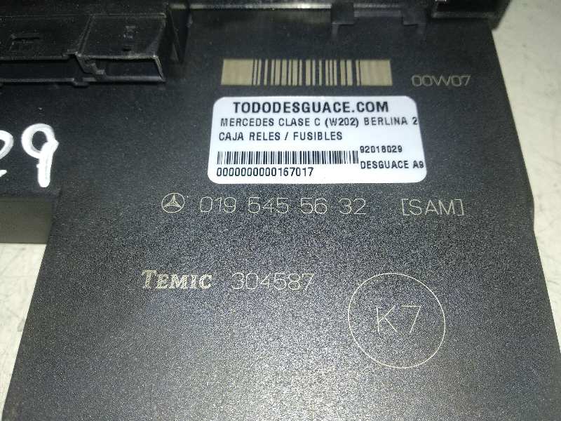 CAJA RELES / FUSIBLES MERCEDES CLASE C (W202) BERLINA 200 CDI (202.134)   |   04.98 - 12.00