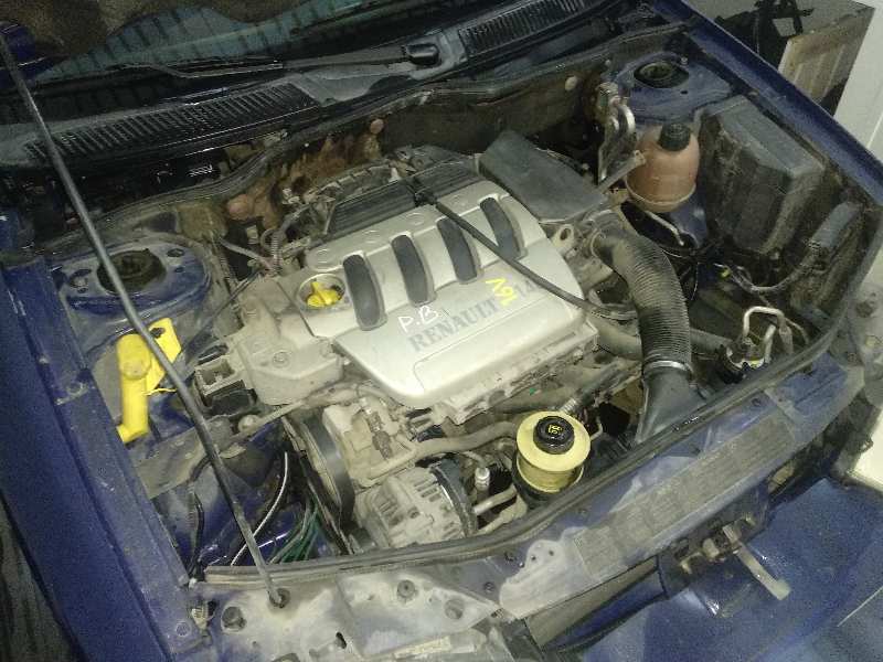 RENAULT MEGANE I FASE 2 BERLINA (BA0) 1.4 16V Authentique Motor 1,4 Ltr. - 70 kW CAT