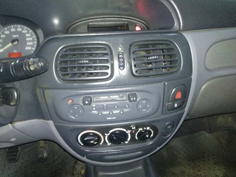 RENAULT MEGANE I FASE 2 BERLINA (BA0) 1.4 16V Authentique Motor 1,4 Ltr. - 70 kW CAT