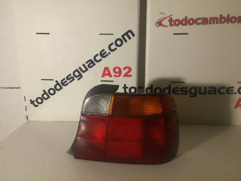 PILOTO TRASERO DERECHO foto 2