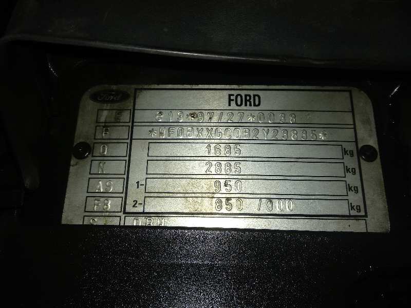 FORD FOCUS BERLINA (CAK) Ambiente   |   08.98 - 12.04 foto 6