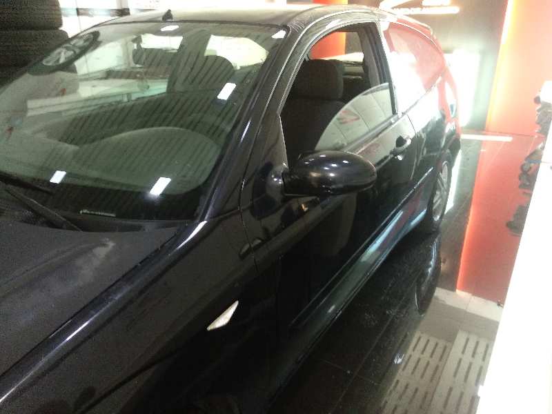 FORD FOCUS BERLINA (CAK) Ambiente   |   08.98 - 12.04 foto 9