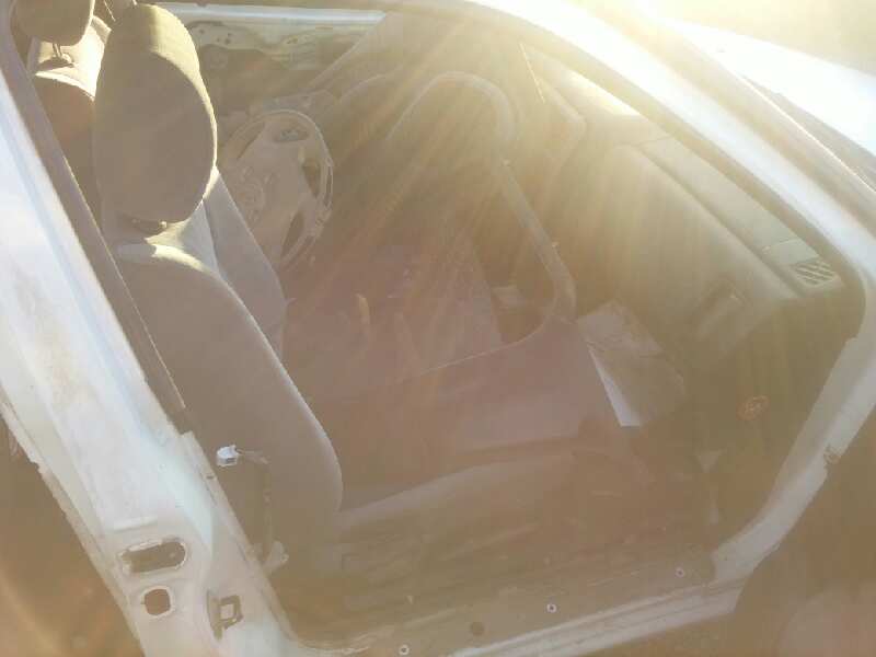 NISSAN ALMERA (N15) GX Motor 2,0 Ltr. - 55 kW Diesel foto 5