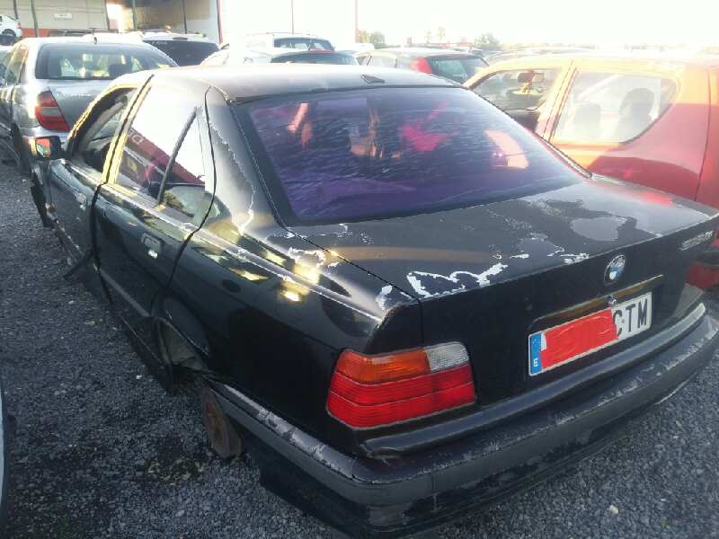 BMW SERIE 3 BERLINA (E36) 318i   |   01.91 - 12.98 foto 3