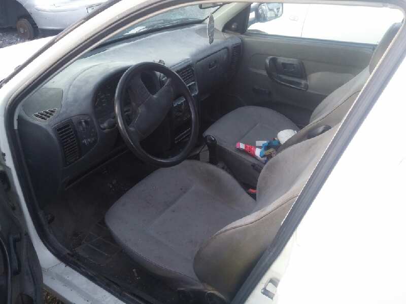 SEAT INCA (6K9) 1.9 D CL Familiar Motor 1,9 Ltr. - 47 kW Diesel CAT (1Y) foto 5