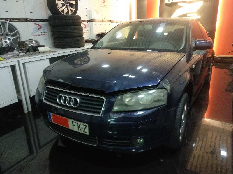 AUDI A3 (8P) 2.0 TDI Ambiente   |   05.03 - 12.08 foto 2