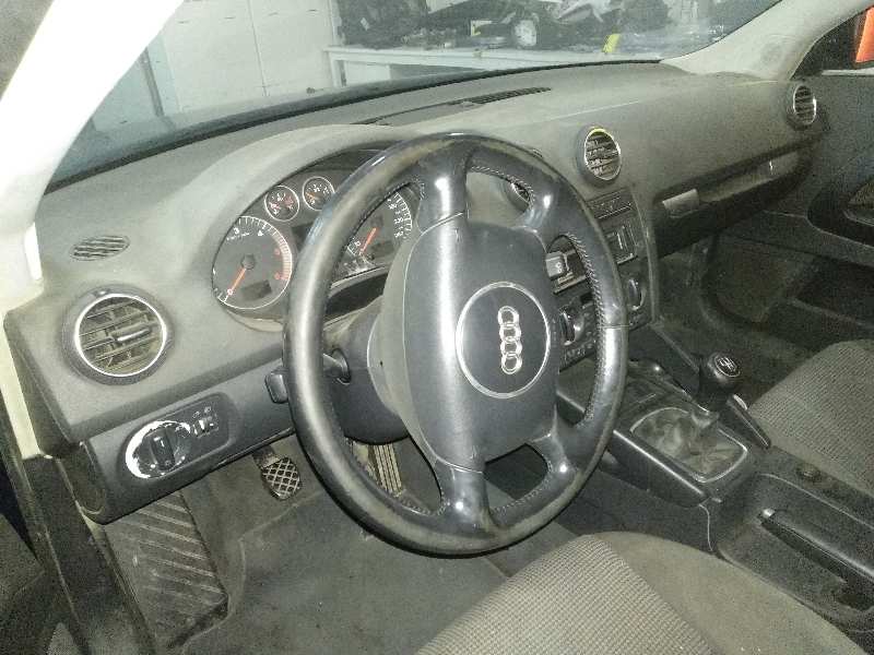 AUDI A3 (8P) 2.0 TDI Ambiente   |   05.03 - 12.08 foto 11