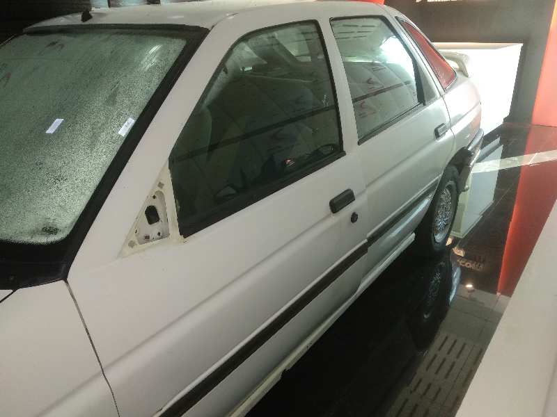 FORD ESCORT BERLINA/TURNIER Bravo Lim.   |   06.94 - ... foto 8