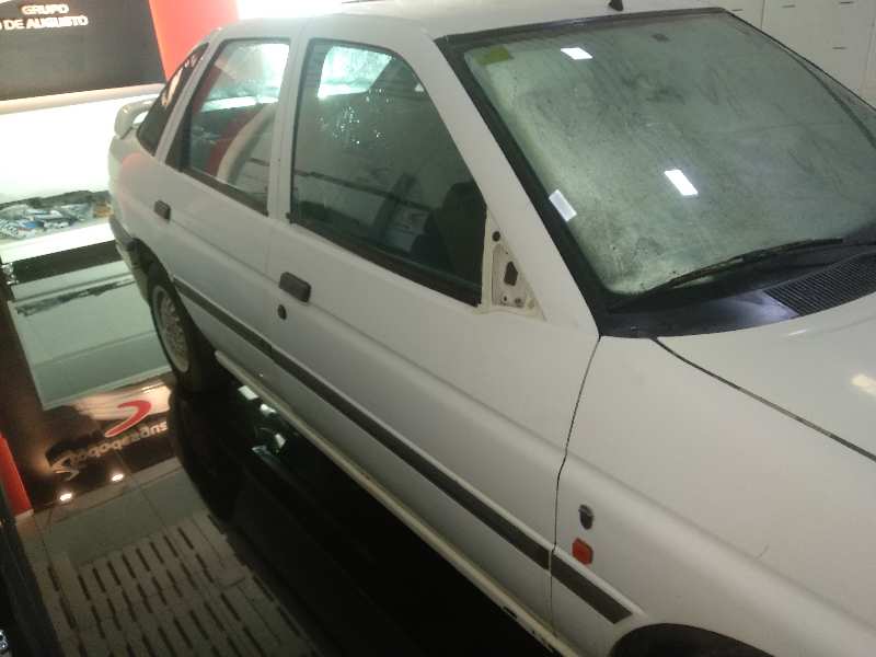 FORD ESCORT BERLINA/TURNIER Bravo Lim.   |   06.94 - ... foto 9