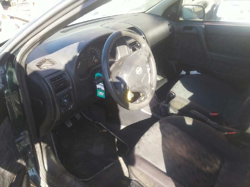 OPEL ASTRA G BERLINA Club Motor 1,6 Ltr. - 55 kW