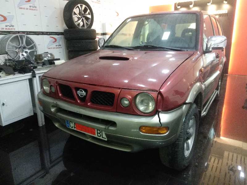 NISSAN TERRANO/TERRANO.II (R20) Aventura Motor 2,7 Ltr. - 92 kW Turbodiesel foto 2