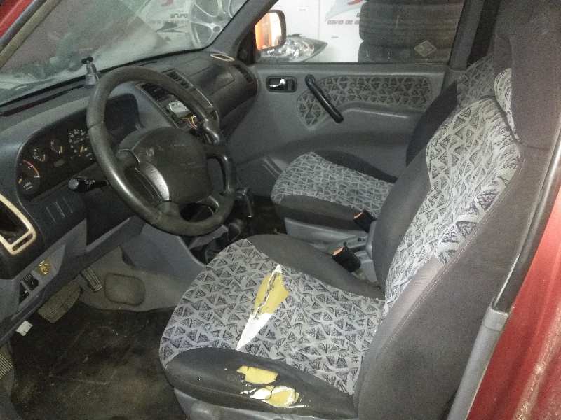 NISSAN TERRANO/TERRANO.II (R20) Aventura Motor 2,7 Ltr. - 92 kW Turbodiesel