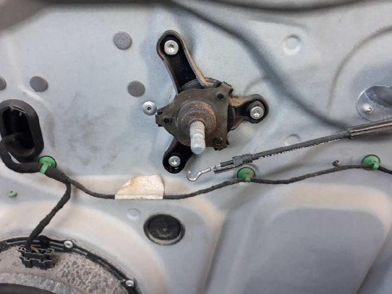 ELEVALUNAS DELANTERO DERECHO VOLKSWAGEN CADDY KA/KB (2K) Furg.