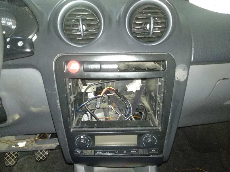 SEAT IBIZA (6L1) Hit Motor 1,2 Ltr. - 51 kW 12V