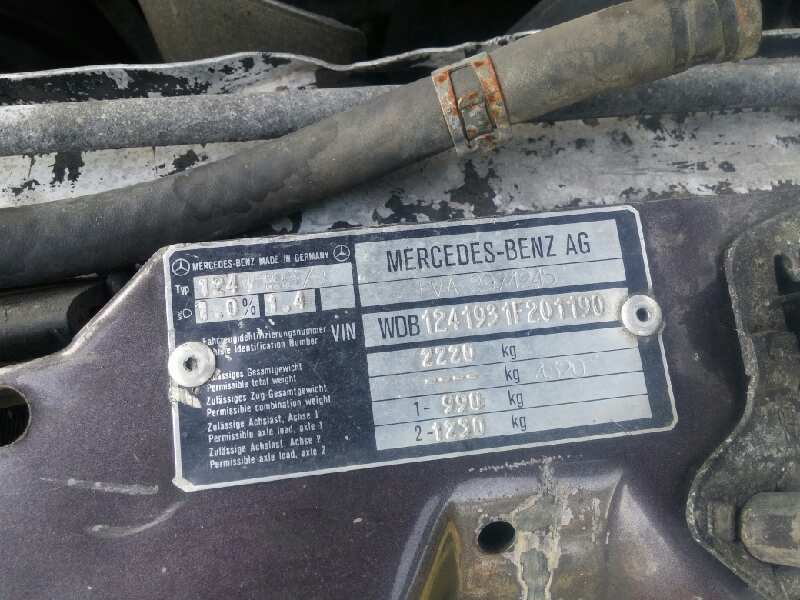 MERCEDES-BENZ CLASE E (W124) BERLINA 3.0 Turbodiesel CAT Motor 3,0 Ltr. - 108 kW Turbodiesel CAT