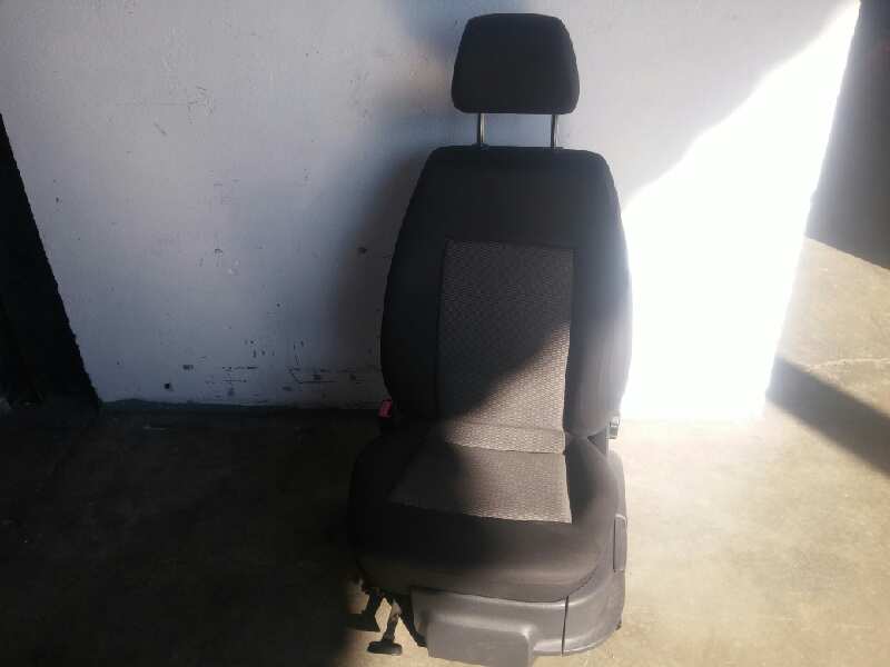 JUEGO ASIENTOS COMPLETO VOLKSWAGEN POLO (6R1) Advance   |   06.09 - 12.12